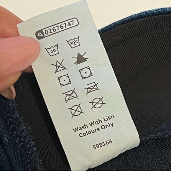 Halara Flex highwaisted denim jeggings, stretchy pull on, size M - Picture 11 of 13